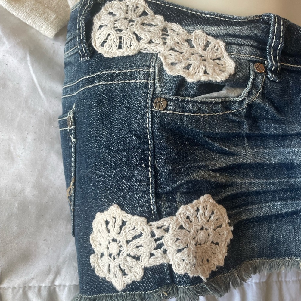 Vintage Hot Kiss Dark Blue Jean Shorts with Frayed Hem and Crotchet Detail - Picture 3 of 4
